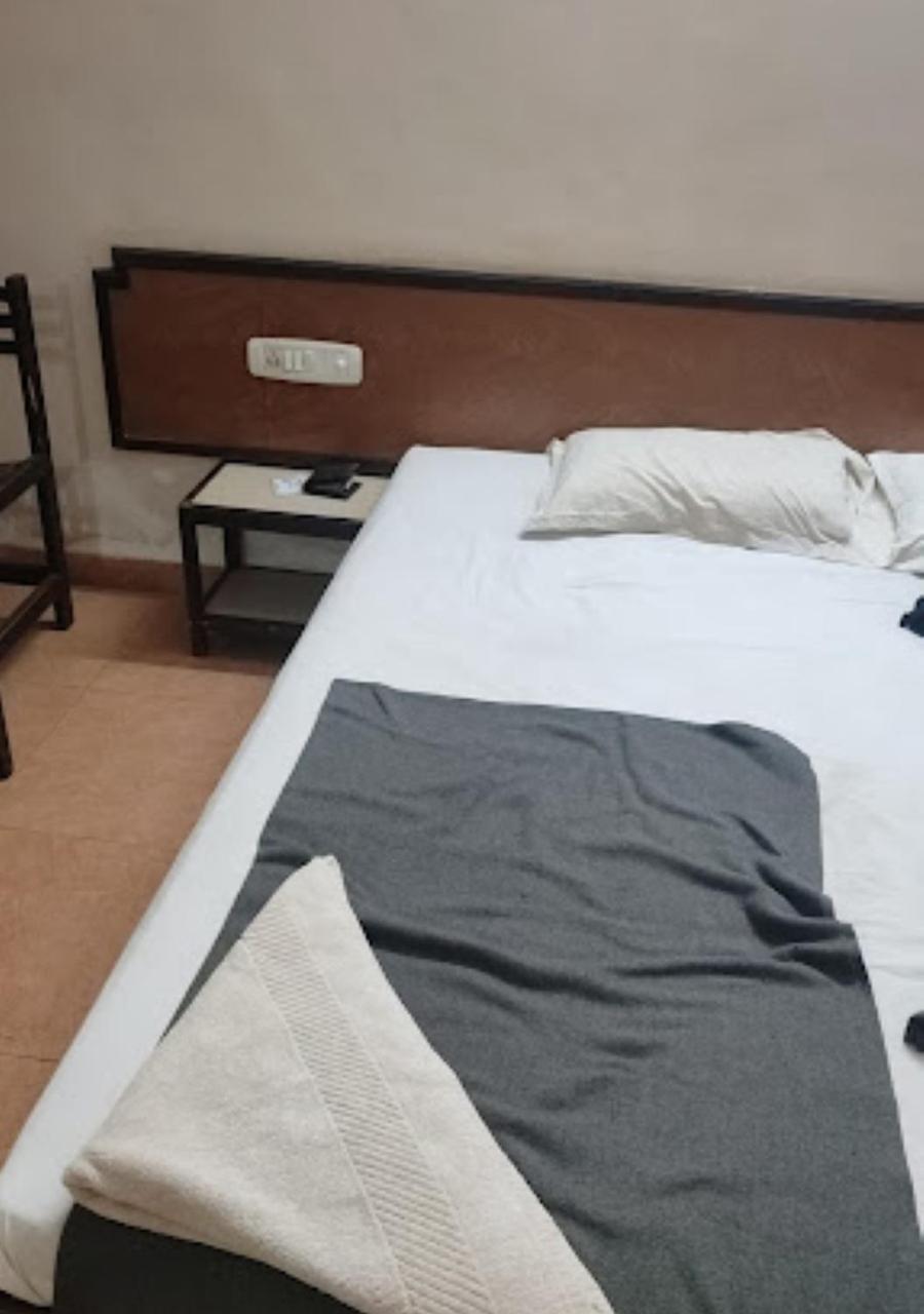 Hotel Durvankur 甘帕普拉 外观 照片